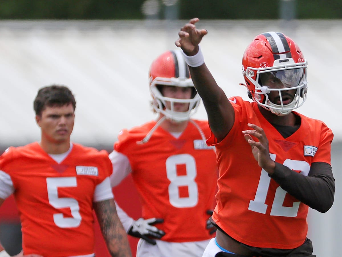 Dillon Gabriel Leads Shedeur Sanders in Cleveland Browns Quarterback  Competition?