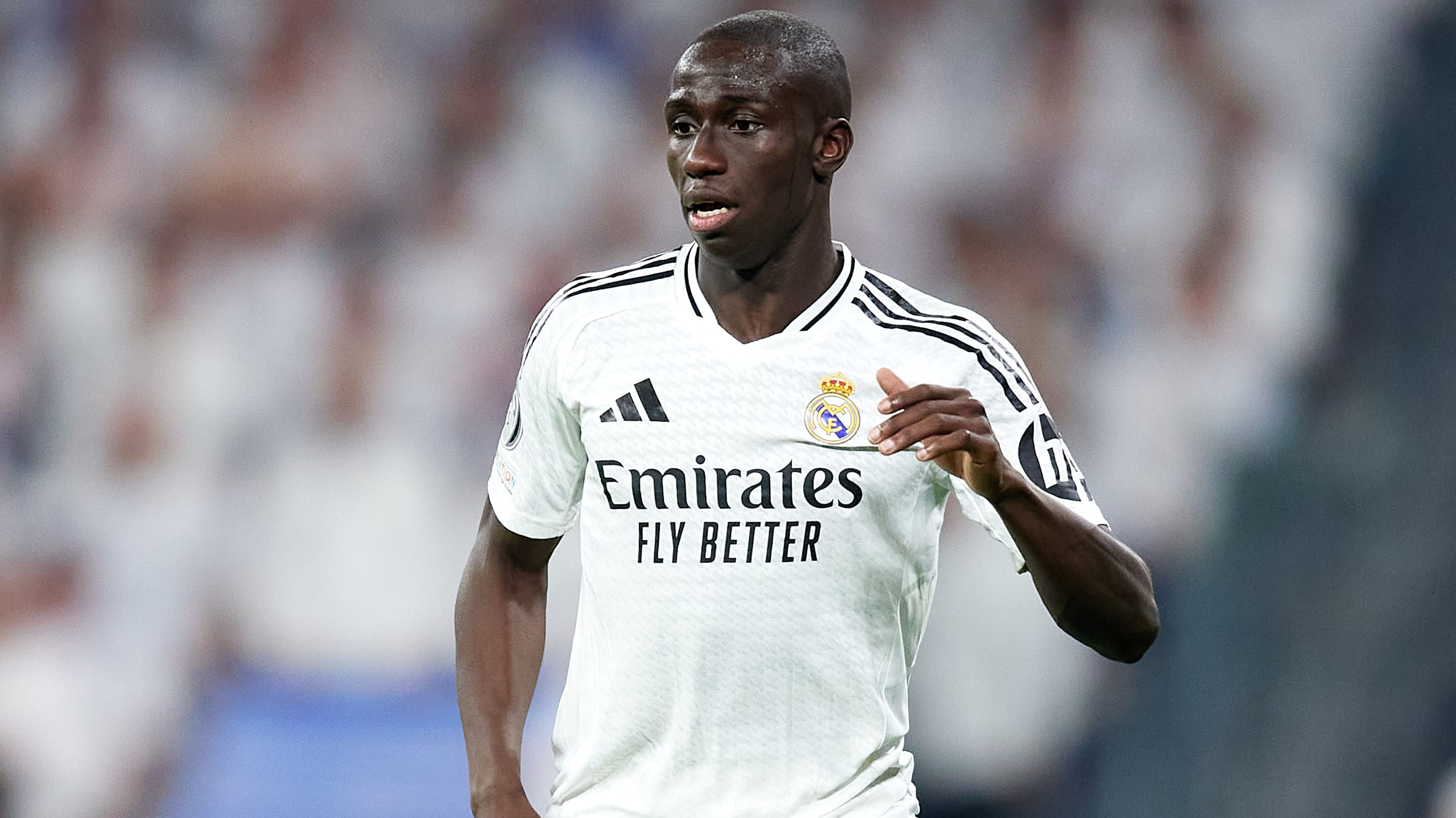 Real Madrid : Carlo Ancelotti explique pourquoi Ferland Mendy passe après Fran Garcia