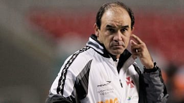 Ricardo Gomes encerra negociações com o Vasco visando a próxima temporada.