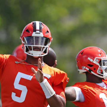Browns quarterback Jameis Winston (5) participates in quarterback drills with Tyler Huntley during minicamp, Tuesday, June 11, 2024, in Berea.