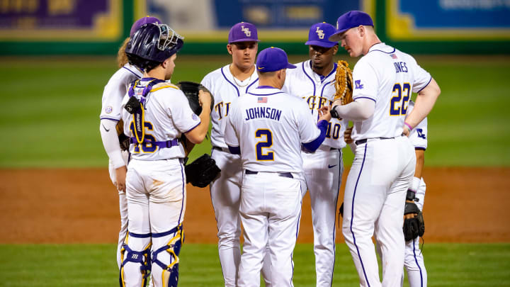 Tigers Herad Coach Jay Johnson talks with his pitcher on the mound as the LSU Tigers take on the Vanderbilt Commodores at Alex Box Stadium in Baton Rouge LA. Friday, April 5, 2024.