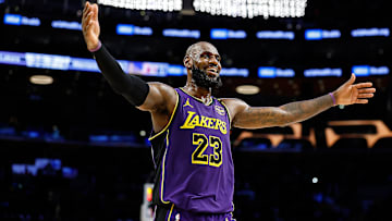 Golden State Warriors v Los Angeles Lakers