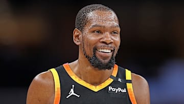 Phoenix Suns v Memphis Grizzlies