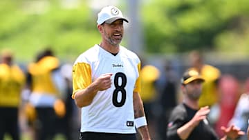 Pittsburgh Steelers quarterback Aaron Rodgers
