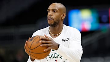 Portland Trail Blazers v Milwaukee Bucks