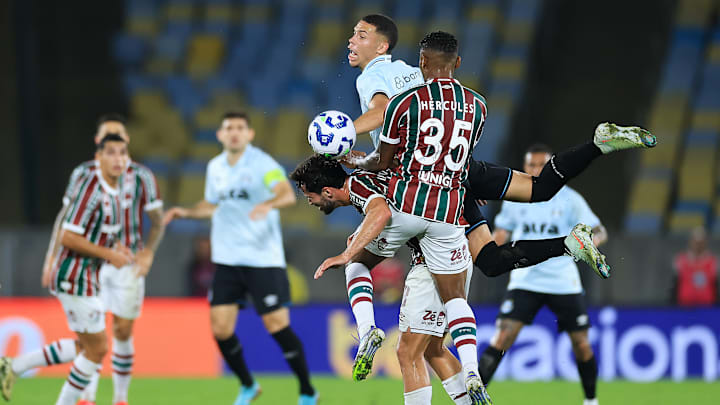Grêmio e Fluminense se enfrentam na Arena Grêmio e Fluminense se enfrentam na Arena