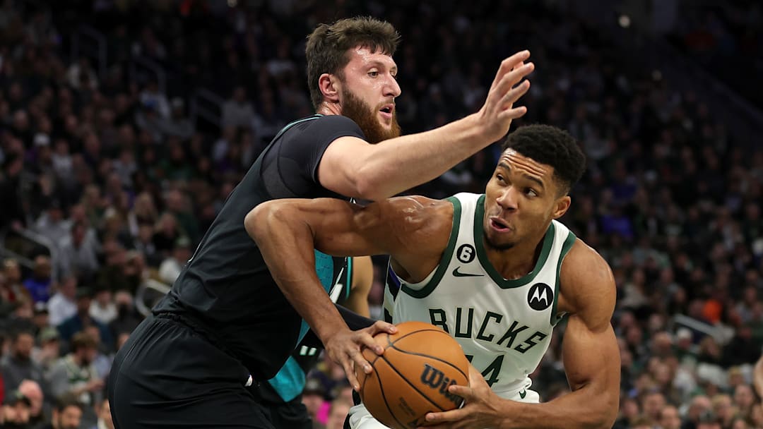 Portland Trail Blazers v Milwaukee Bucks
