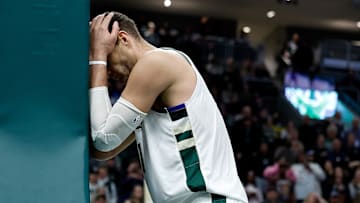 Detroit Pistons v Milwaukee Bucks