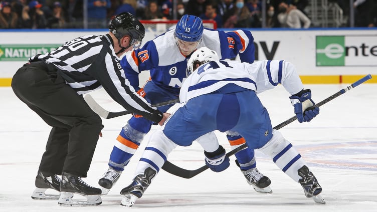 Toronto Maple Leafs v New York Islanders