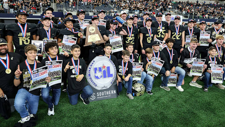 Jayton celebrates after winning Texas (UIL) 1A Six-Man Division 2 championship at AT&T Stadium.