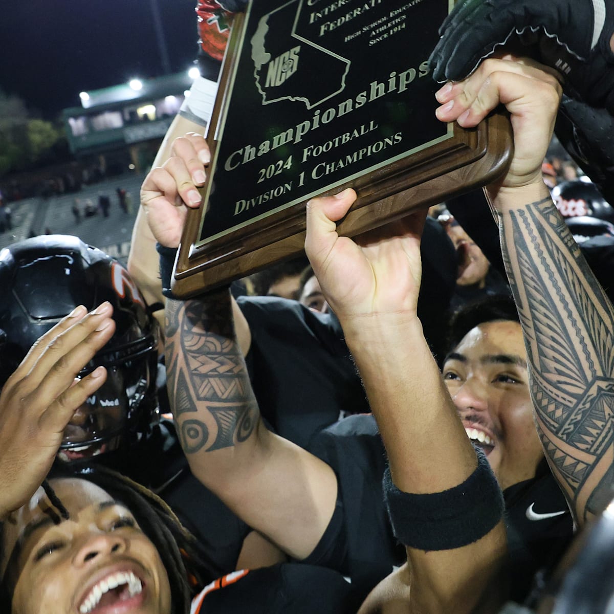 Standard California × CHAMPION Football BNG-L-MOREAUFB-1213-15.jpg?w=