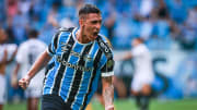 Pavon se recuperou de lesão muscular na coxa direita e pode voltar a defender o Grêmio.