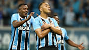 Carlos Vinícius já é o vice-artilheiro do Grêmio na temporada 
