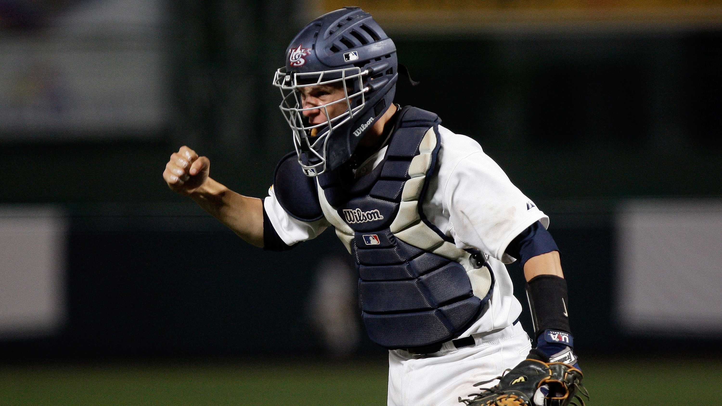 Dodgers take break from offseason dominance to re-sign ex-Angels catcher