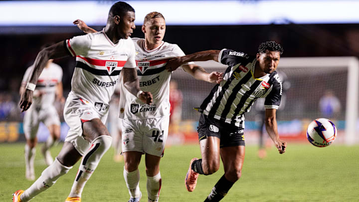 São Paulo e Santos se enfrentaram recentemente pelo Paulistão 2026