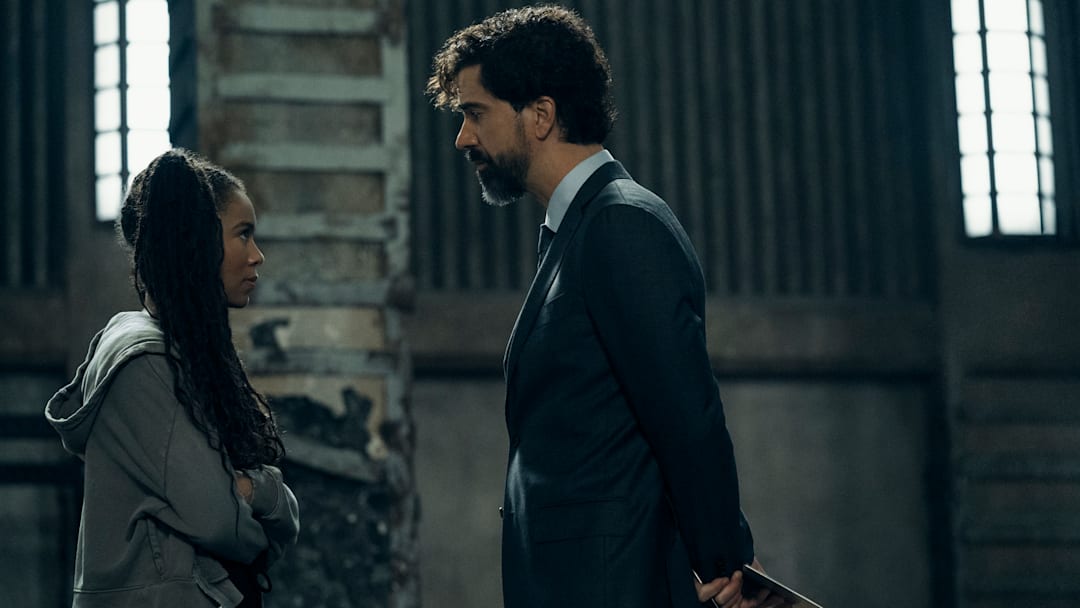 Jaz Sinclair (Marie Moreau), Hamish Linklater (Dean Cipher)