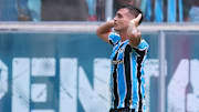 Cristaldo é uma das referências no meio-campo do Grêmio