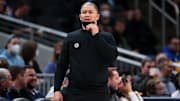Ty Lue busca la clasificación a la postemporada de la NBA con los Clippers 