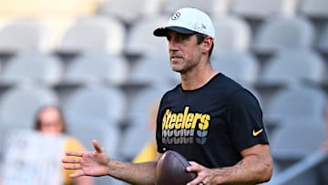 Pittsburgh Steelers quarterback Aaron Rodgers