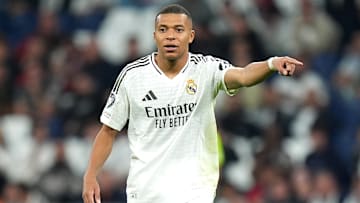 Kylian Mbappé bien titulaire pour cette rencontre de Liga entre le Real Madrid et le CA Osasuna.