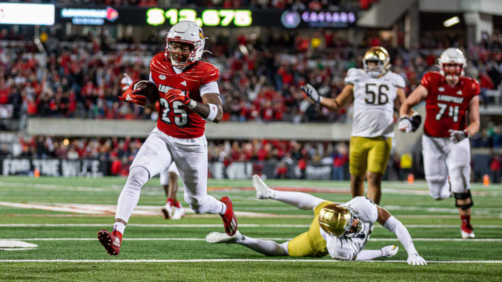 Louisville running back Jawhar Jordan scored on a 21 yard run in the fourth quarter as the Louisville Cardinals defeated the Notre Dame Fighting Irish, 33-20 on Saturday, Oct. 7, 2023