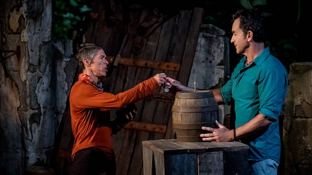 "Quick on the Draw" - Denise Stapley hands over the Hidden Immunity Idol to Jeff Probst at Tribal Council on the Sixth episode of SURVIVOR: WINNERS AT WAR, airing Wednesday, March 18 (8:00-9:01 PM, ET/PT) on the CBS Television Network. Photo: Robert Voets/CBS Entertainment ©2020 CBS Broadcasting, Inc. All Rights Reserved "Quick on the Draw" - Denise Stapley hands over the Hidden Immunity Idol to Jeff Probst at Tribal Council on the Sixth episode of SURVIVOR: WINNERS AT WAR, airing Wednesday, March 18 (8:00-9:01 PM, ET/PT) on the CBS Television Network. Photo: Robert Voets/CBS Entertainment ©2020 CBS Broadcasting, Inc. All Rights Reserved