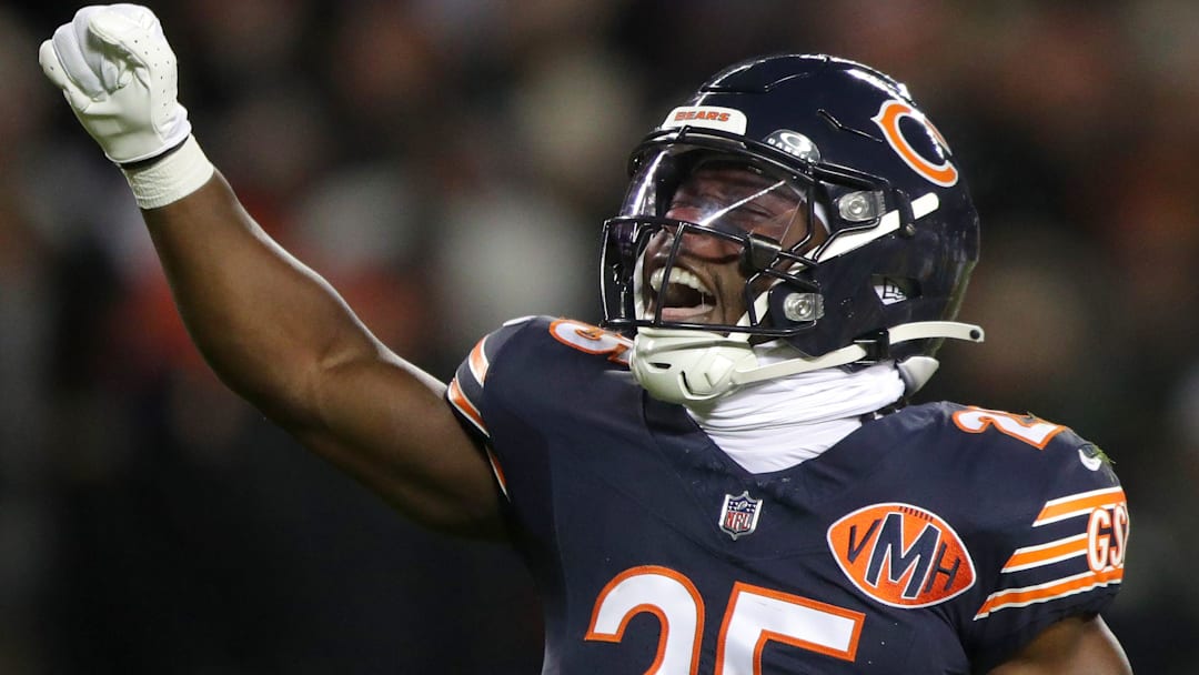 Chicago Bears running back Kyle Monangai (25) against the Green Bay Packers during their wild-card playoff football game Saturday, January 10, 2026, at Soldier Field in Chicago, Illinois.