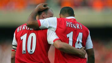 Thierry Henry (R) of Arsenal celebrates