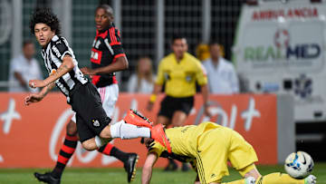 Luan fechou a goleada na semifinal entre Flamengo e Atlético-MG e em 2014