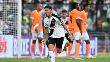 Paulinho marcou o primeiro gol do Vasco em 2025