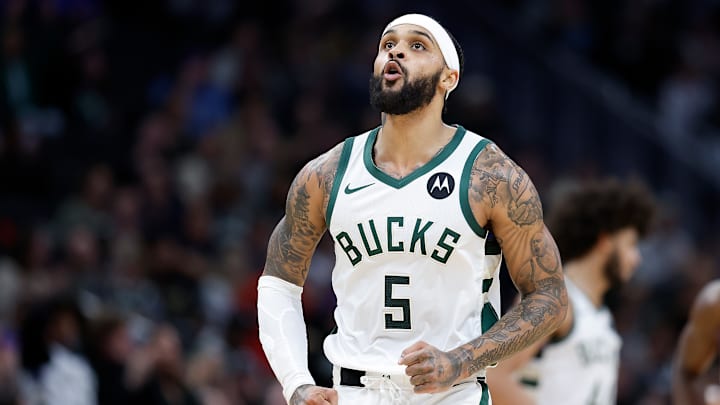 Detroit Pistons v Milwaukee Bucks