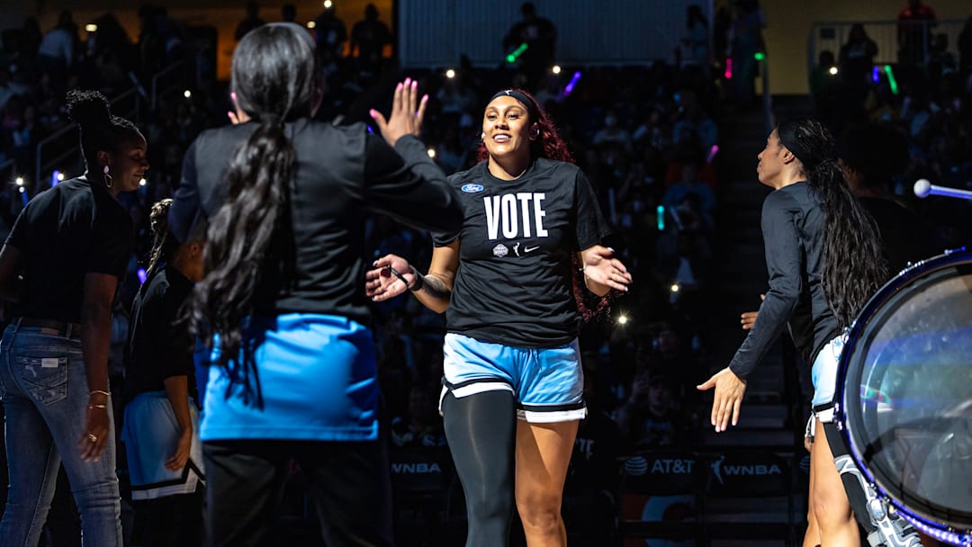Los Angeles Sparks v Chicago Sky