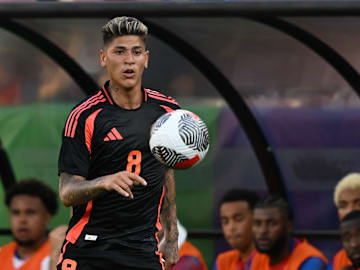 Jorge Carrascal é o novo reforço do Flamengo