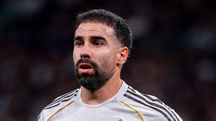 Dani Carvajal espère rester au Real Madrid. Dani Carvajal espère rester au Real Madrid.