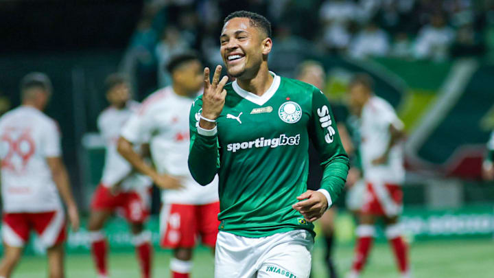 Vitor Roque Vitor Roque