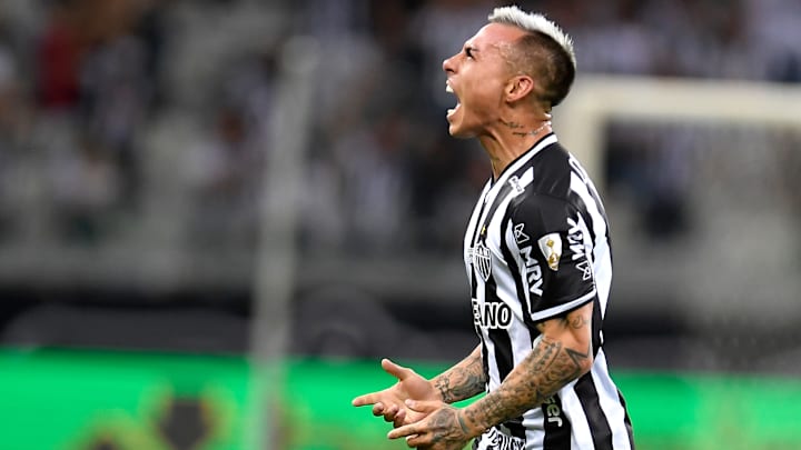 Vargas fez a diferença, e o Galo conseguiu virada épica contra o Fortaleza. Vargas fez a diferença, e o Galo conseguiu virada épica contra o Fortaleza.