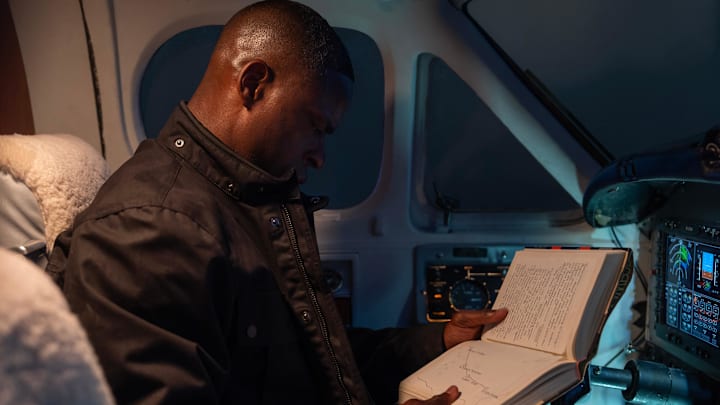 PARADISE - The Man Who Kept the Secrets - Xavier and Robinson race to find President Bradford’s murderer before it’s too late. STERLING K. BROWN