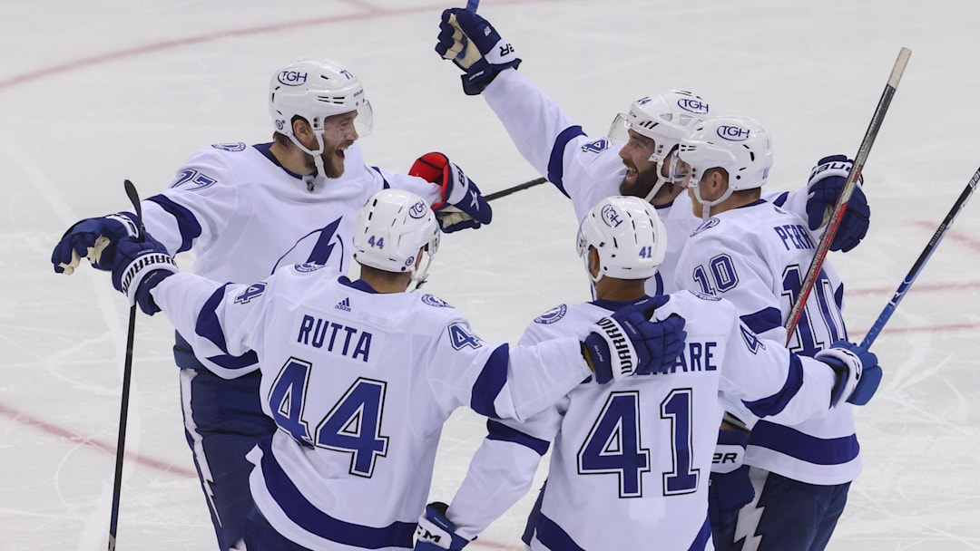 Top NHL Picks and Predictions Today (Back Lightning ...