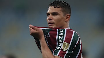 Zagueiro não atua há mais de um mês