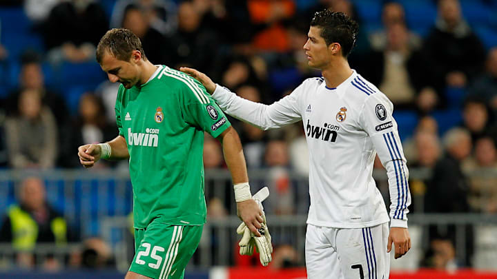 Cristiano Ronaldo y Jerzy Dudek Cristiano Ronaldo y Jerzy Dudek