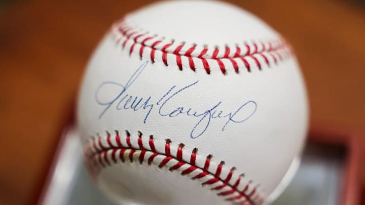 A Dodgers Sandy Koufax signed ball A Dodgers Sandy Koufax signed ball