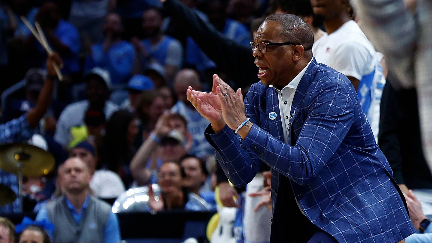 Hubert Davis and Sean May had front row seats to watch Class of 2025 star - Vimarsana News