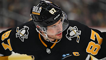 Carolina Hurricanes v Pittsburgh Penguins