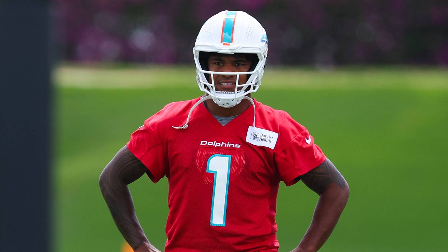New QB ranking for Dolphins' Tua Tagovailoa belongs in a trash can - Vimarsana News