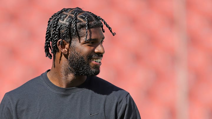 Browns quarterback Shedeur Sanders has a positive outlook despite being the third-stringer behind Joe Flacco and Dillon Gabriel.