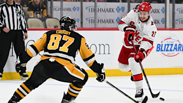 Carolina Hurricanes v Pittsburgh Penguins