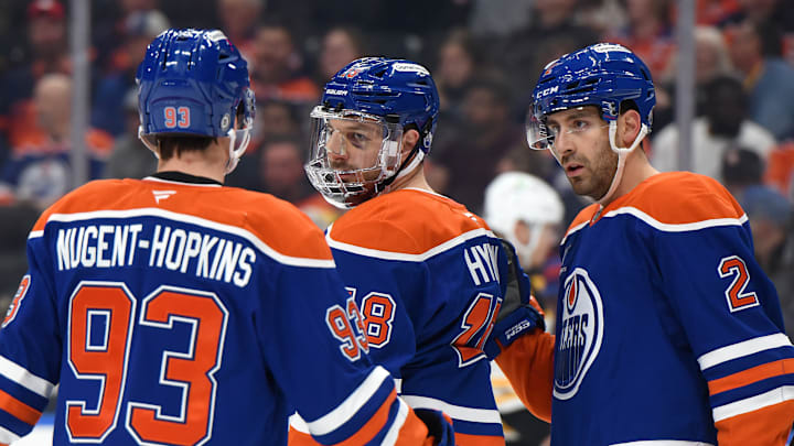 Boston Bruins v Edmonton Oilers