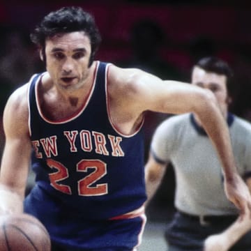 New York Knicks forward Dave DeBusschere in action against the Atlanta Hawks. Mandatory Credit: Manny Rubio-Imagn Images