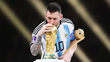 Lionel Messi a remporté sa première Coupe du Monde avec l'Argentine en 2022. Lionel Messi a remporté sa première Coupe du Monde avec l'Argentine en 2022.