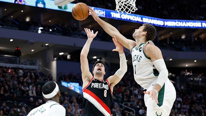 Portland Trail Blazers v Milwaukee Bucks